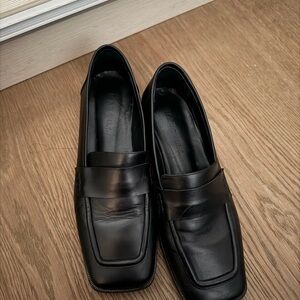 Black Leather Women's Square-Toe Penny Loafers